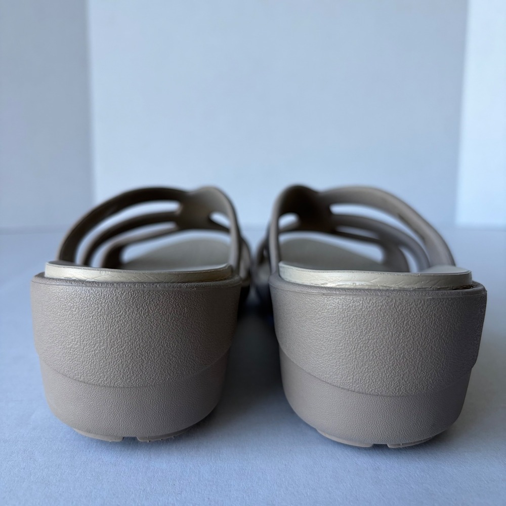 Crocs Sandal Taupe Tan Wedge Slide Womens 9 - Picture 11 of 12